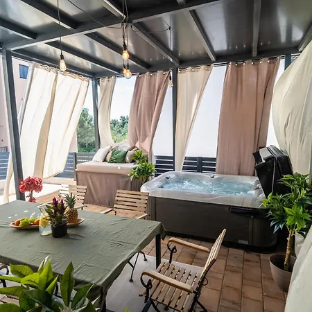 아파트 Heaven Jacuzzi & Sauna *