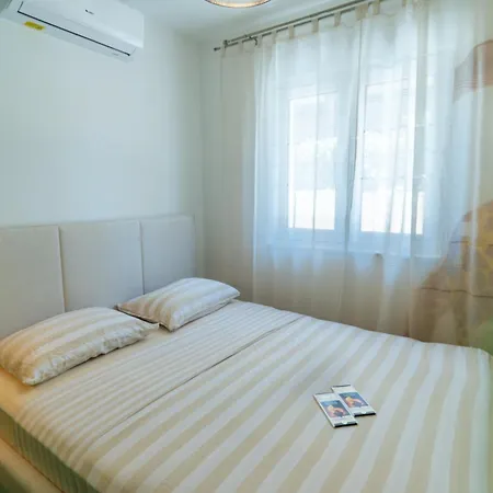 Heaven Jacuzzi & Sauna Apartman Zára